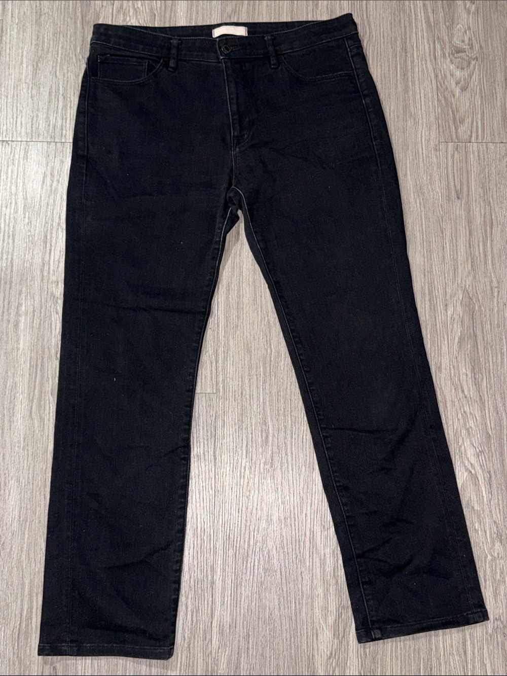 Uniqlo High-Rise Straight Leg Jeans in Black Size 30